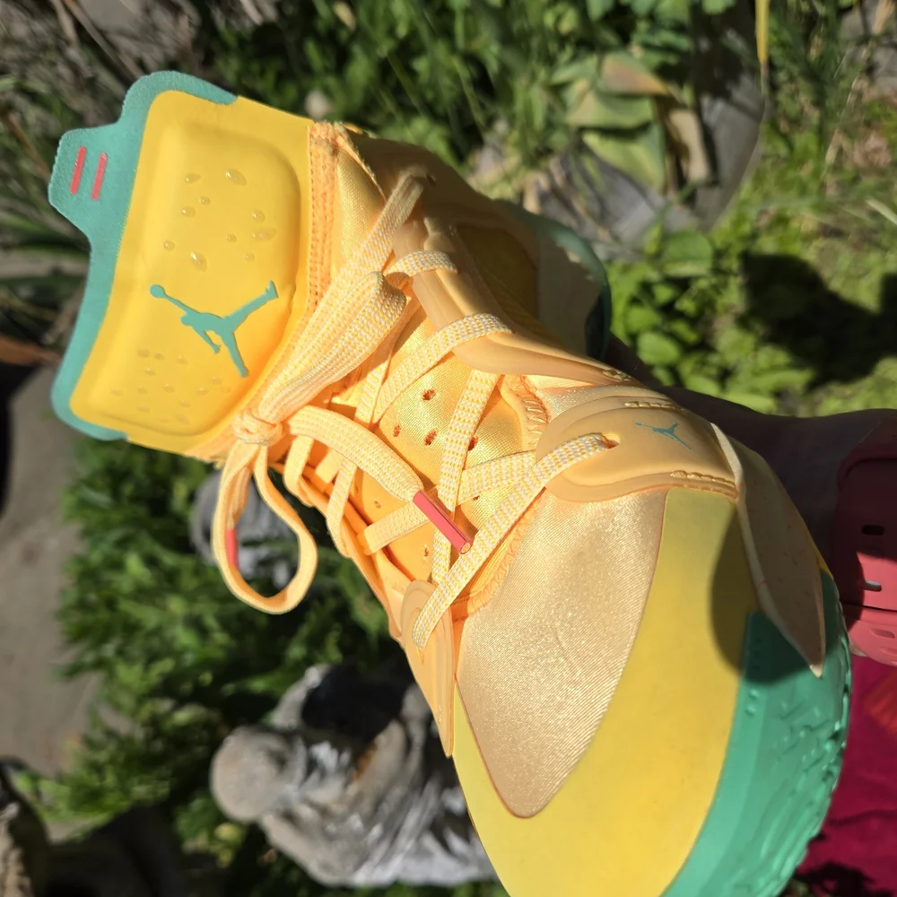 Nike Air Jordan 37 Low 'Freshly Squeezed' EYBL SZ 9 EUC           (BIN 006) - Picture 7 of 13